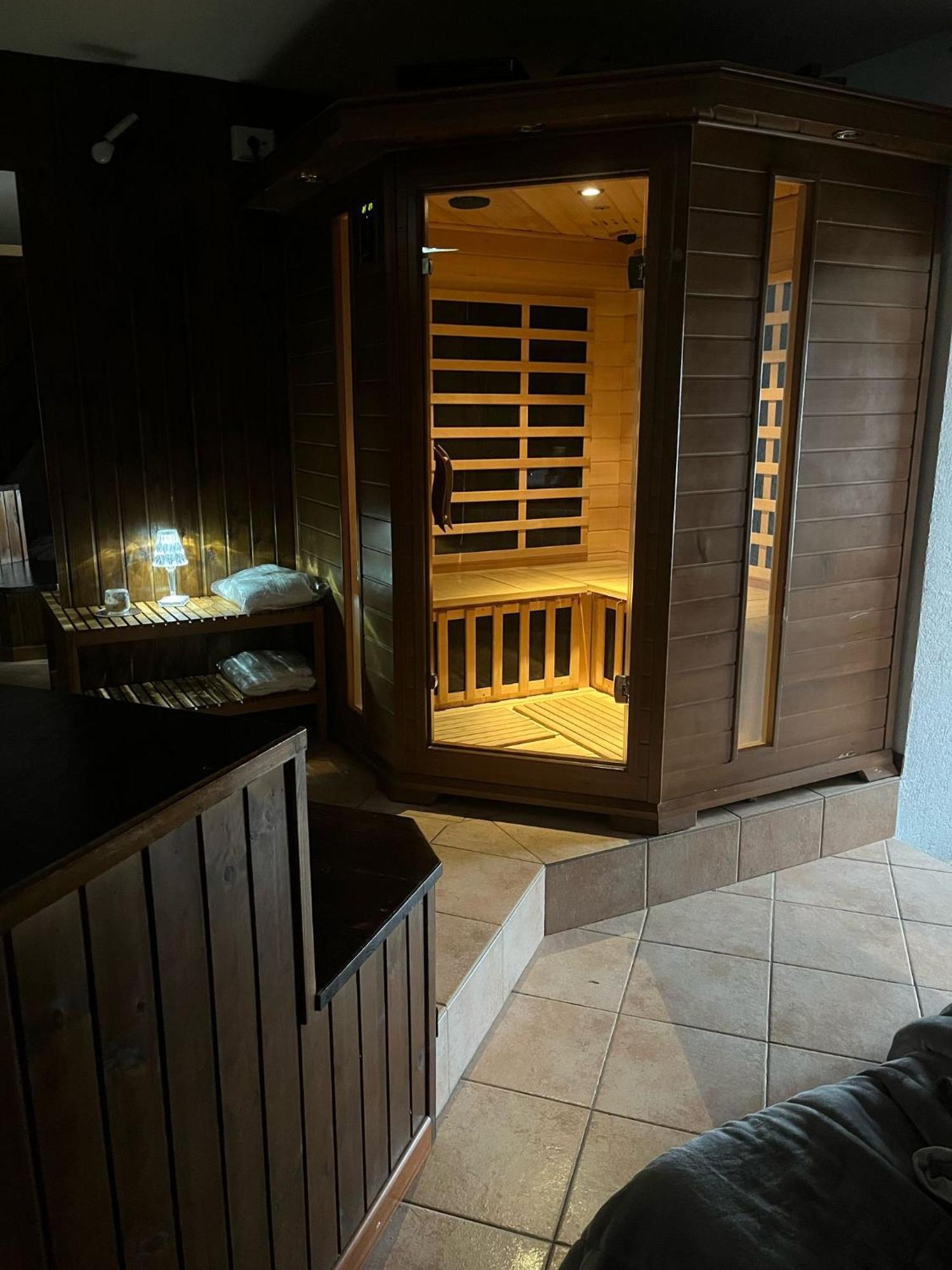 Hermitage Apartment *